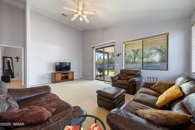 869 S Hunters Run, Show Low, AZ 85901 - Photo 7