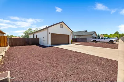 869 S Hunters Run, Show Low, AZ 85901 - Photo 3