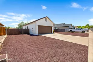 869 S Hunters Run, Show Low, AZ 85901 - Photo 3