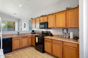869 S Hunters Run, Show Low, AZ 85901 - Photo 9