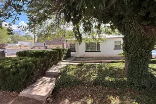 150 S 2nd, Saint Johns, AZ 85936 - Photo 1
