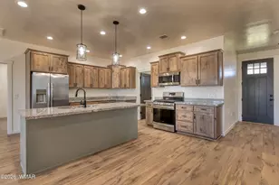 637 S Hillcrest Dr, Snowflake, AZ 85937 - Photo 9