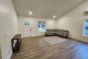 2053 Thousand Pines Dr, Overgaard, AZ 85933 - Photo 15
