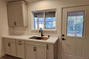 2053 Thousand Pines Dr, Overgaard, AZ 85933 - Photo 15