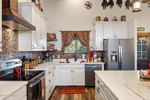 2207 4 Point Cir, Overgaard, AZ 85933 - Photo 15