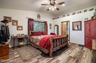 2207 4 Point Cir, Overgaard, AZ 85933 - Photo 17