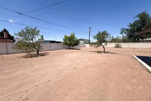 109 Encanto Dr, Holbrook, AZ 86025 - Photo 3