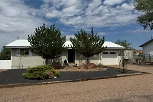 310 N 8th Dr, Saint Johns, AZ 85936 - Photo 5
