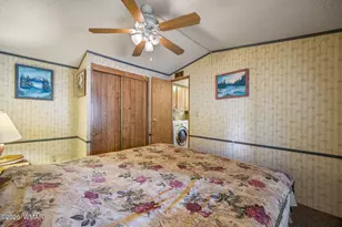 1901 Aspen Ln, Overgaard, AZ 85933 - Photo 9