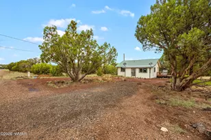 8376 Apache Dr, Show Low, AZ 85901 - Photo 1