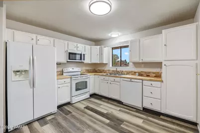 8376 Apache Drive, Show Low, AZ 85901 - Photo 9