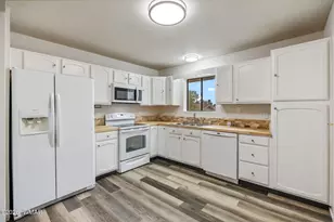 8376 Apache Dr, Show Low, AZ 85901 - Photo 9