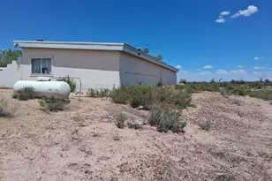 1214 Jonnie Ln, Winslow, AZ 86047 - Photo 9