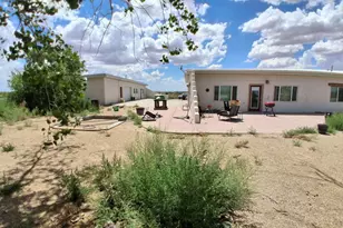 1214 Jonnie Ln, Winslow, AZ 86047 - Photo 11