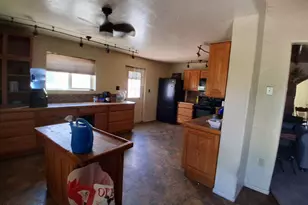1214 Jonnie Ln, Winslow, AZ 86047 - Photo 29