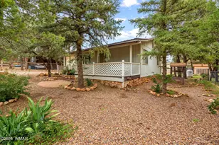 3521 Quail Run Rd, Overgaard, AZ 85933 - Photo 15