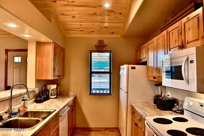 2334 S Buffalo Loop, Overgaard, AZ 85933 - Photo 3