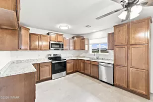 327 Halli Jo Loop, Taylor, AZ 85939 - Photo 11