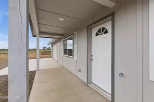 327 Halli Jo Loop, Taylor, AZ 85939 - Photo 5