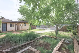 520 W Maple St, Winslow, AZ 86047 - Photo 35