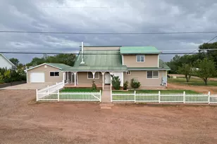209 N 900 St, Taylor, AZ 85939 - Photo 1