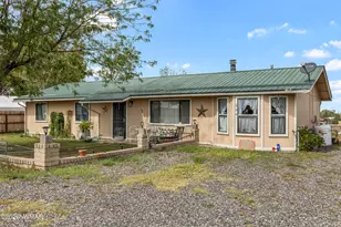 236 E 6th St, Eagar, AZ 85925 - Photo 3