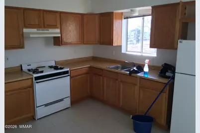 304 Cedar Avenue, Holbrook, AZ 86025 - Photo 5