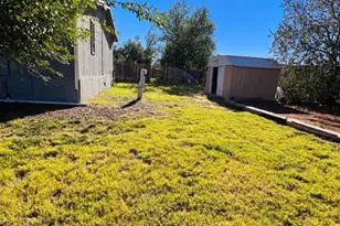 327 Edwardo Ave, Holbrook, AZ 86025 - Photo 11