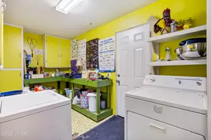 121 N 8th St, Show Low, AZ 85901 - Photo 19