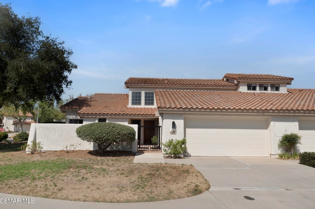 308 Pebble Beach Dr, Thousand Oaks CA  91320-4124 exterior