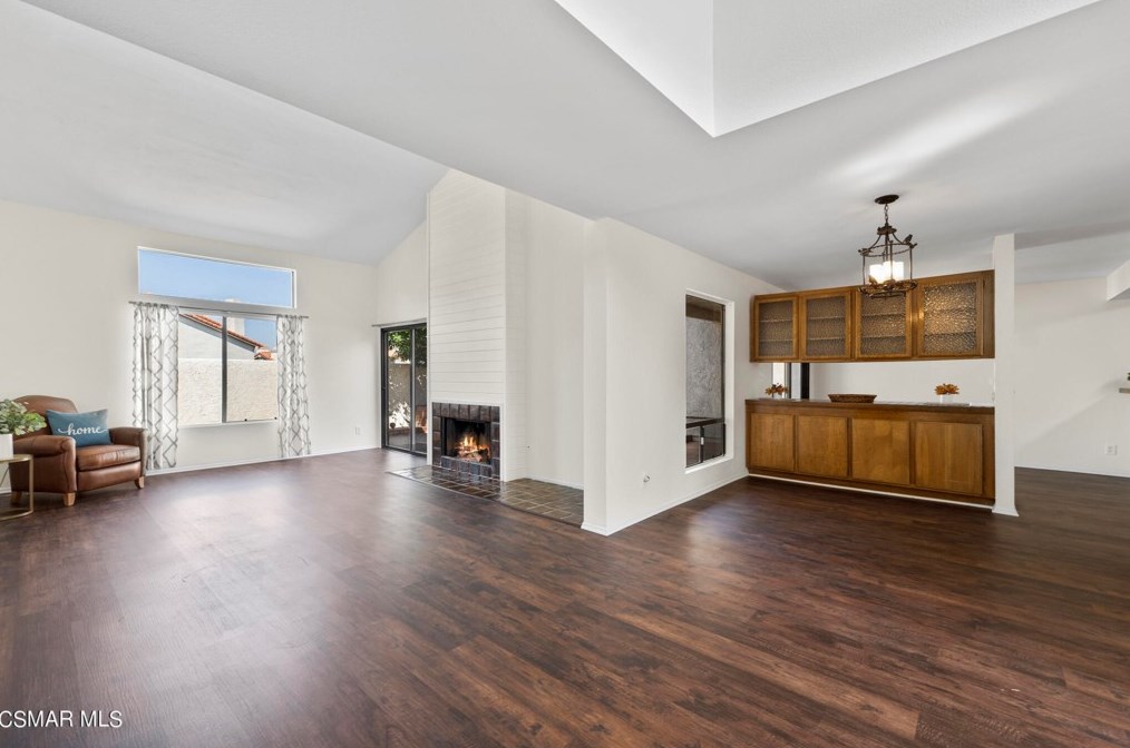 308 Pebble Beach Dr, Thousand Oaks CA  91320-4124 exterior