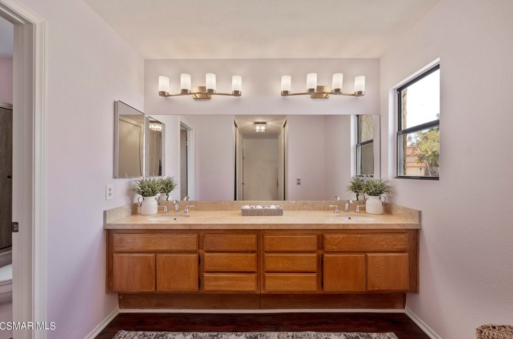 308 Pebble Beach Dr, Thousand Oaks CA  91320-4124 exterior