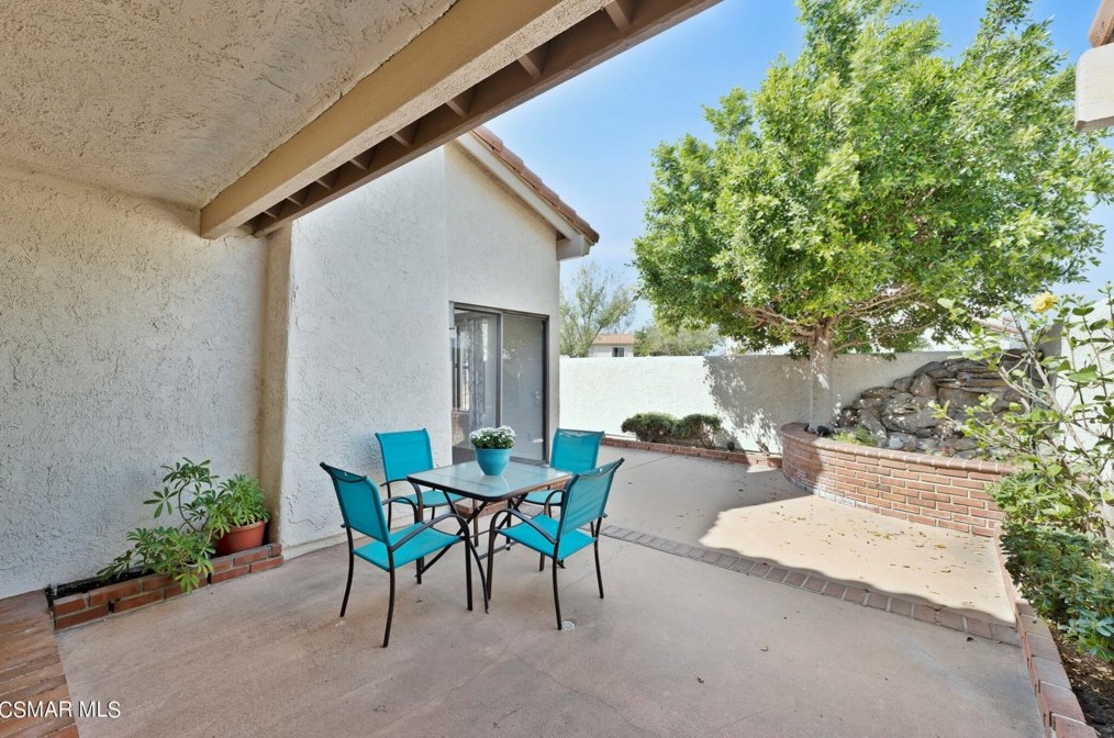 308 Pebble Beach Dr, Thousand Oaks CA  91320-4124 exterior