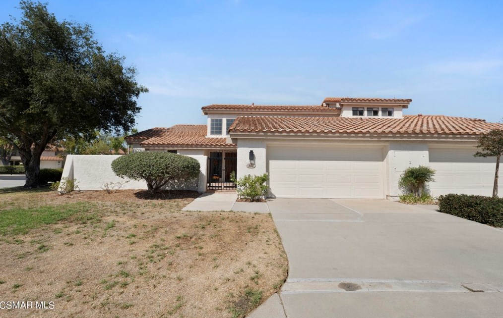 308 Pebble Beach Dr, Thousand Oaks CA  91320-4124 exterior