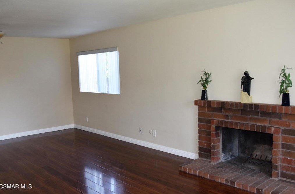 30879 Overfall Dr, Thousand Oaks CA  91362-4118 exterior