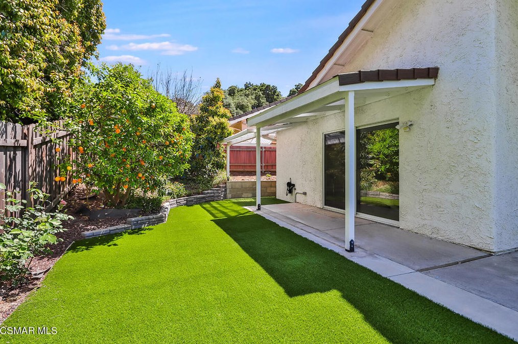 88 Herringbone Ct, Thousand Oaks CA  91320-3849 exterior