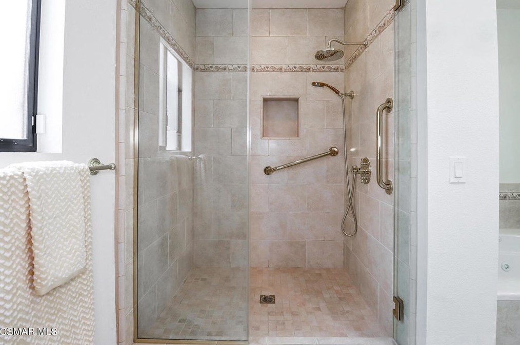 88 Herringbone Ct, Thousand Oaks CA  91320-3849 exterior