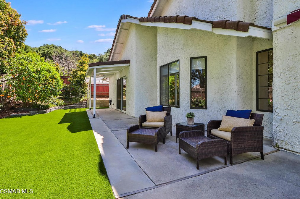 88 Herringbone Ct, Thousand Oaks CA  91320-3849 exterior