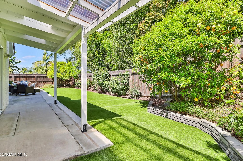 88 Herringbone Ct, Thousand Oaks CA  91320-3849 exterior