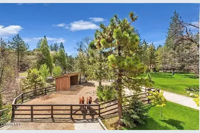 32310 Hummingbird Court, Running Springs, CA 92382 - Photo 51