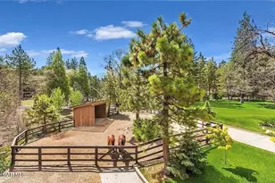 32310 Hummingbird Ct, Running Springs, CA 92382 - Photo 51