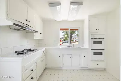 469 Aristotle Street, Simi Valley, CA 93065 - Photo 9