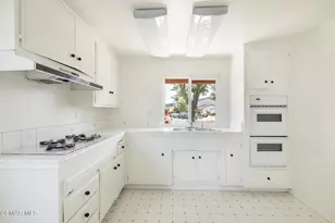 469 Aristotle St, Simi Valley, CA 93065 - Photo 9