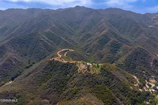 102 W Carlisle Rd, Thousand Oaks, CA 91361 - Photo 27