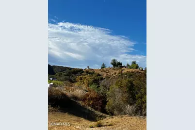 102 W Carlisle Road, Thousand Oaks, CA 91361 - Photo 45
