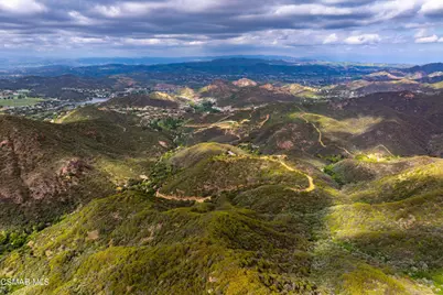 102 W Carlisle Road, Thousand Oaks, CA 91361 - Photo 49