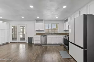 459 Mark Dr, Simi Valley, CA 93065 - Photo 11