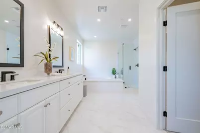 4679 Summit Avenue, Simi Valley, CA 93063 - Photo 37