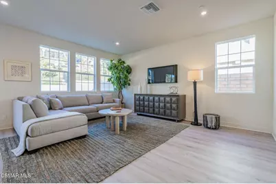 4679 Summit Avenue, Simi Valley, CA 93063 - Photo 19