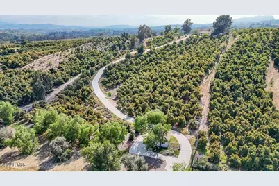 8445 Roseland Avenue, Moorpark, CA 93021 - Photo 79